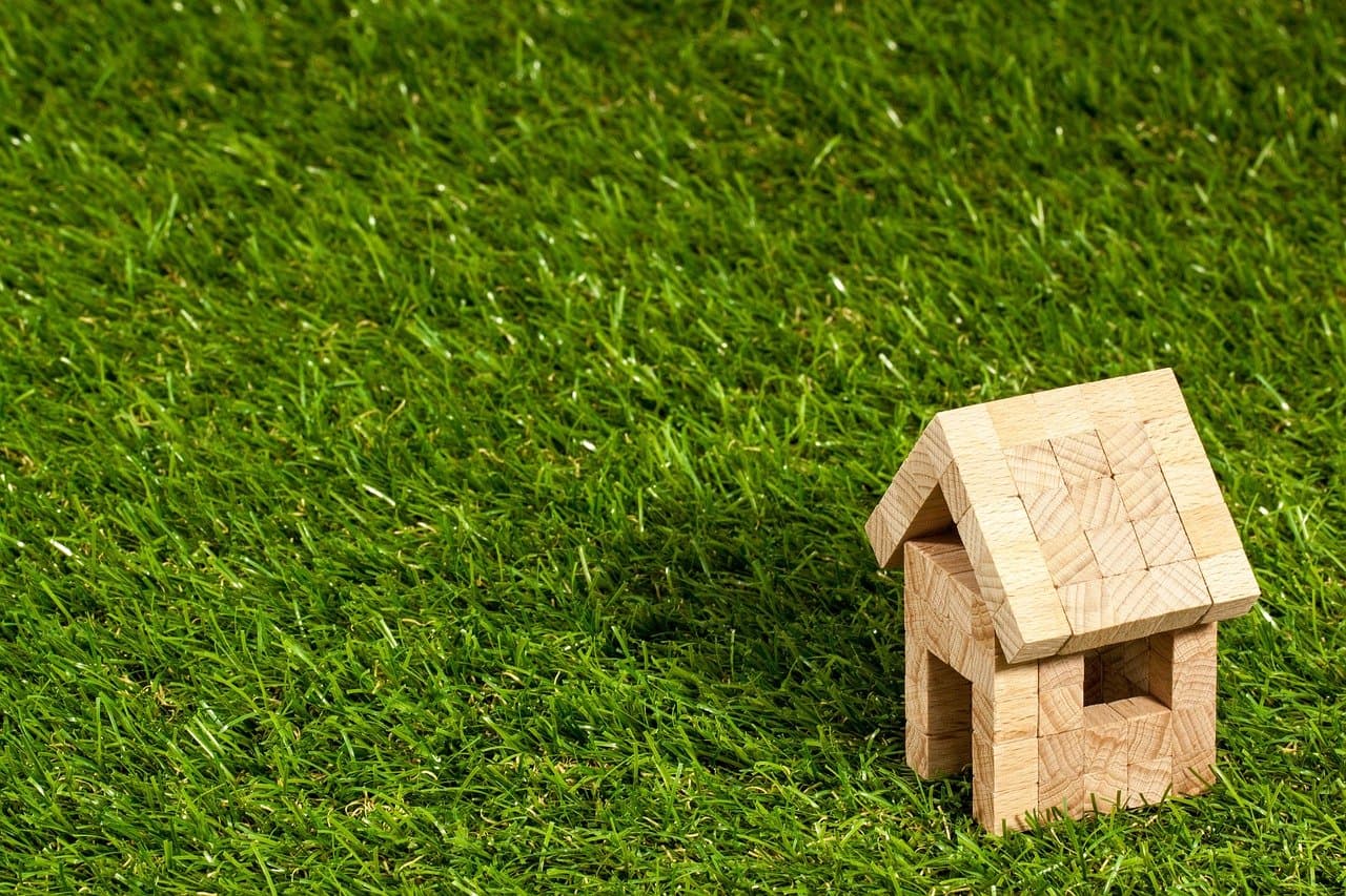 What Are Mortgage Lenders?